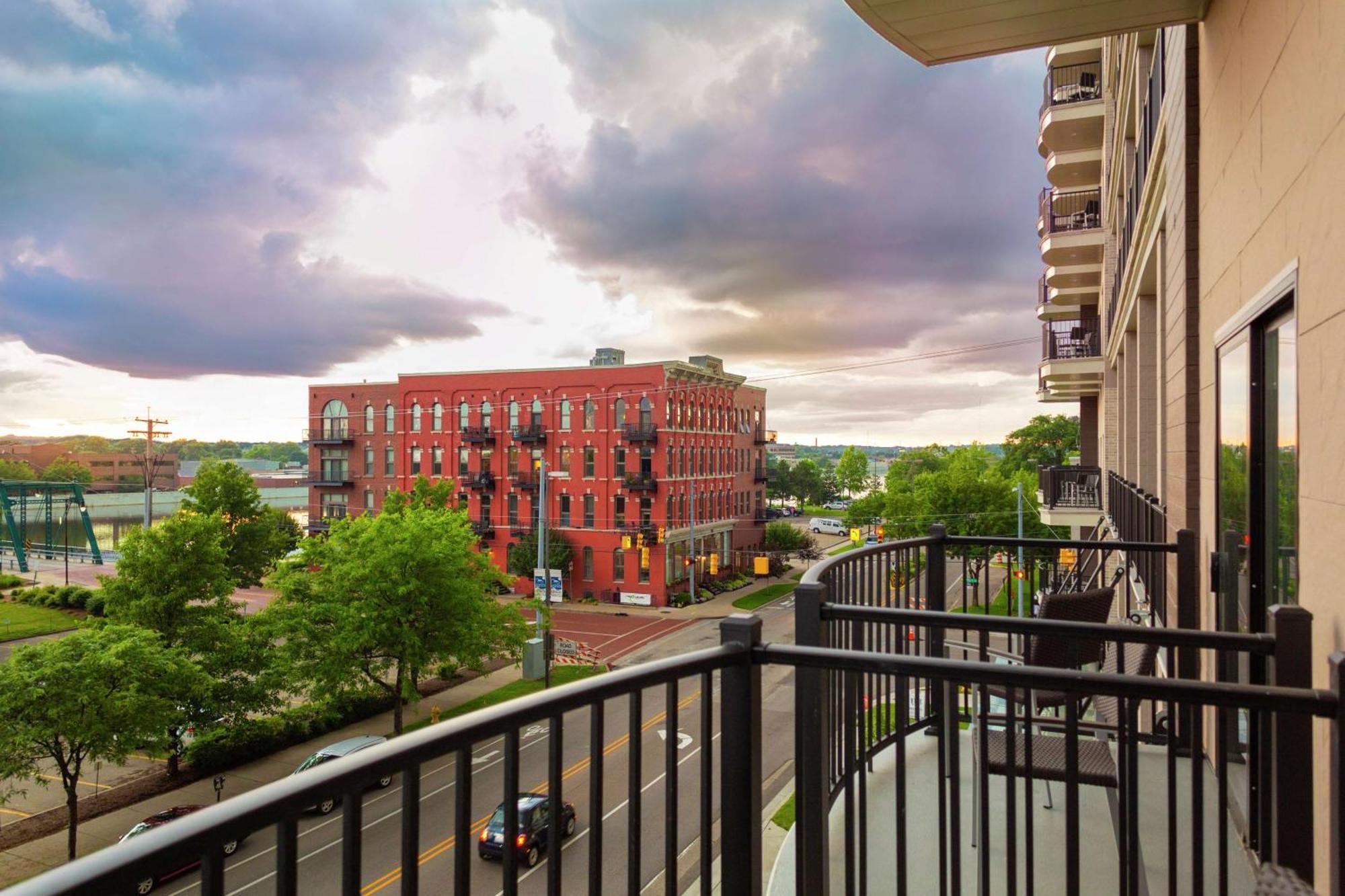 Embassy Suites By Hilton Grand Rapids Downtown Exteriér fotografie